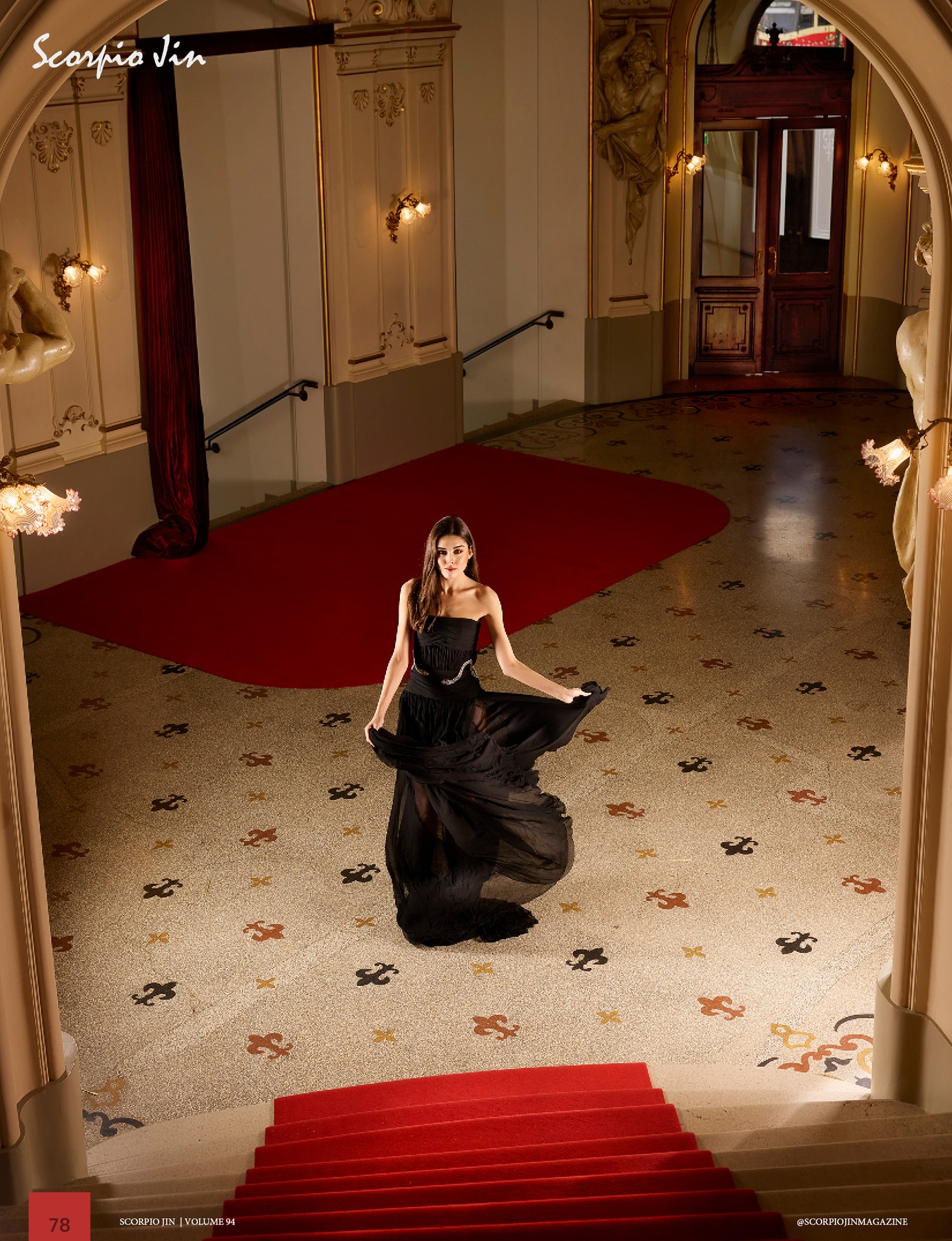 Magazinseite aus Glam at the Opera